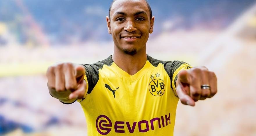 凯恩绝杀助拜仁慕尼黑登榜首