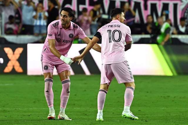 曼城马赫雷斯内切爆射,阿尔瓦雷斯补时绝杀